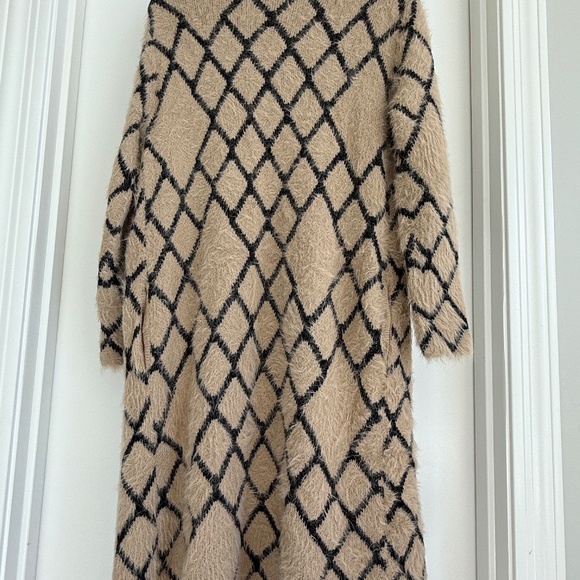 Calista Long Sweater, Size Small - Picture 3 of 7